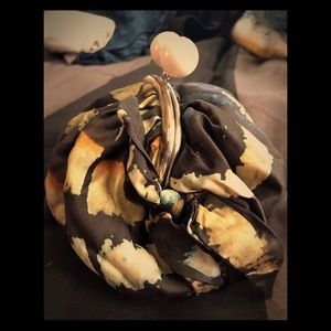 🍀 Anthropologie Purse Pouch